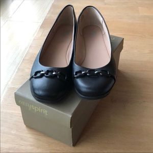 Easy Spirit e360 black ballet flats